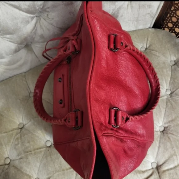 Authentic - Picture 6 of 14